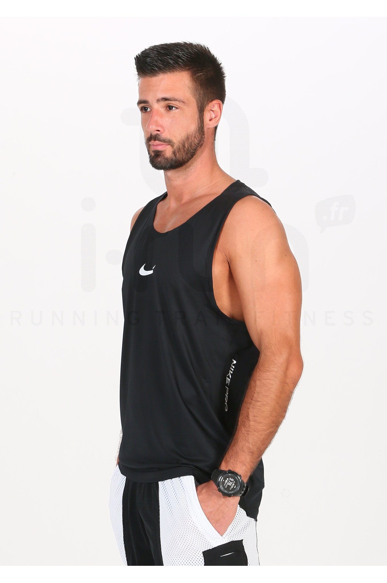 Nike AeroAdapt M 