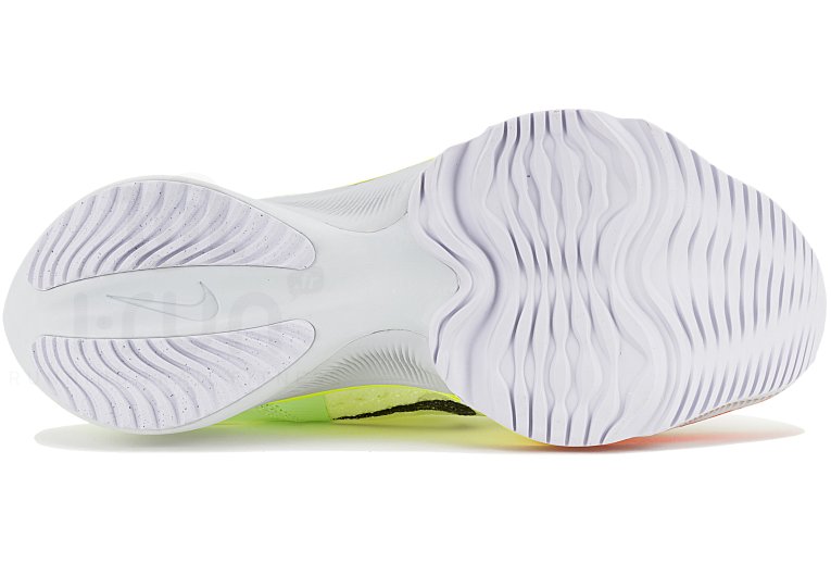 Nike Air Zoom Tempo Next% FlyEase