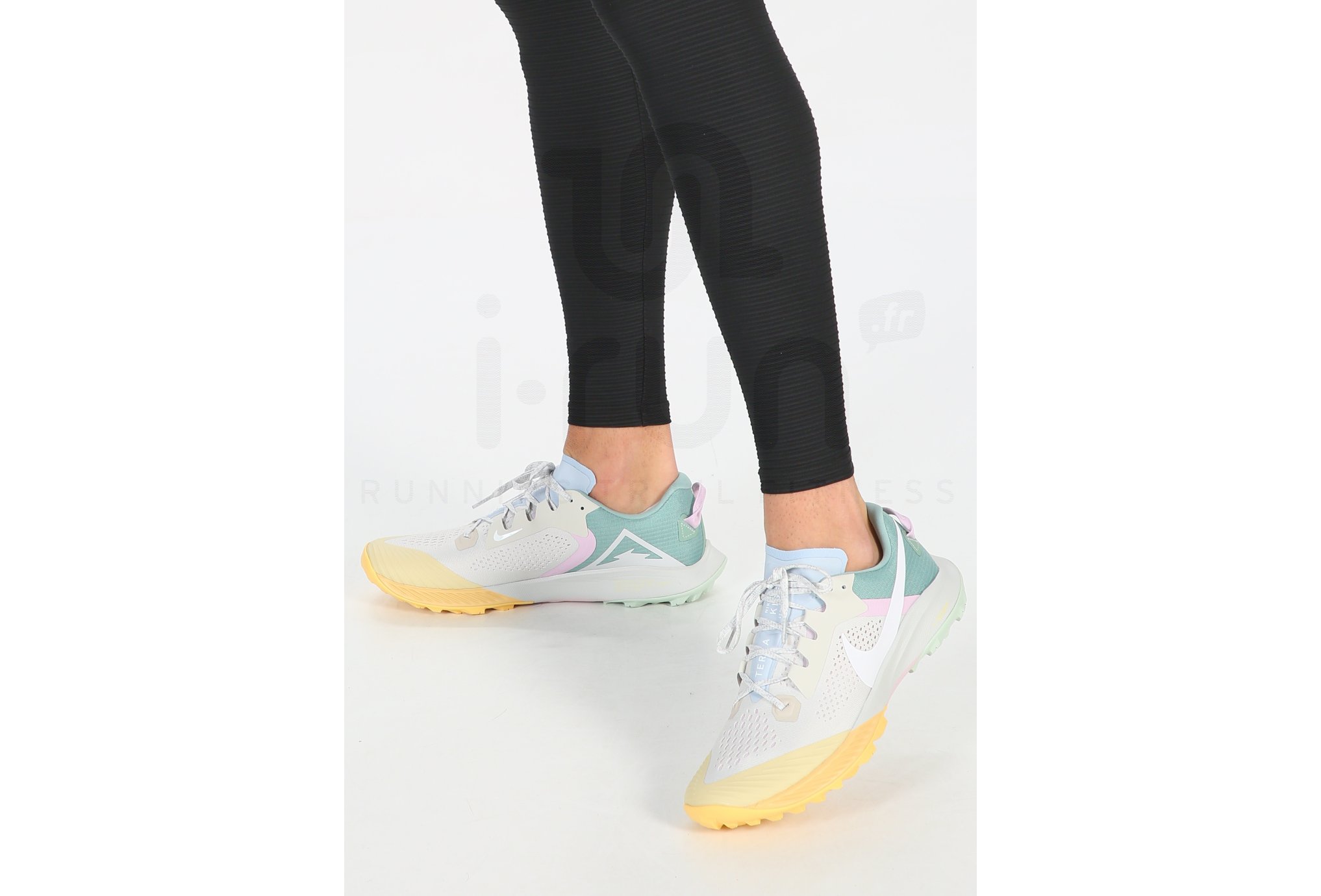 Nike Air Zoom Terra Kiger 6