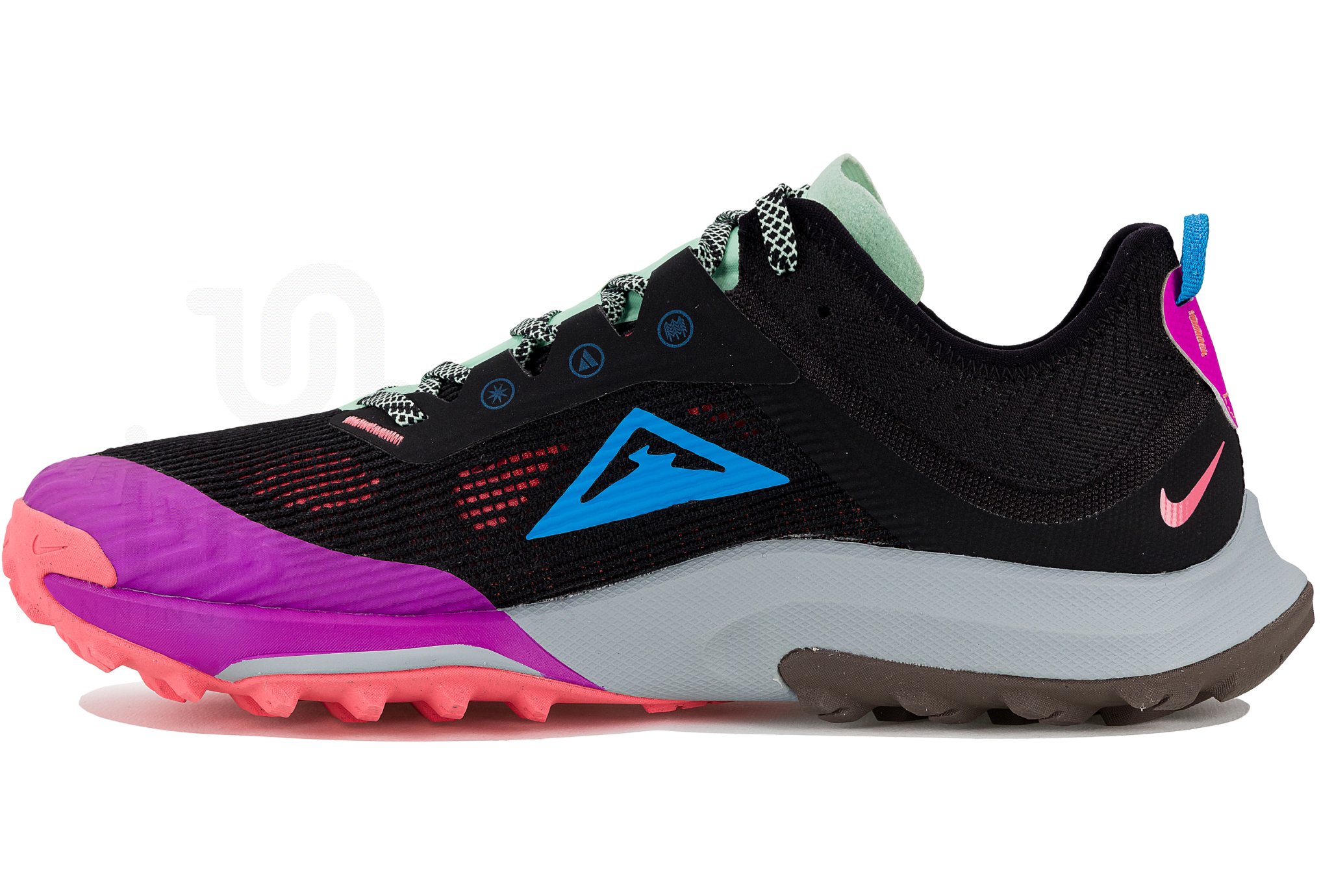Nike Air Zoom Terra Kiger 8