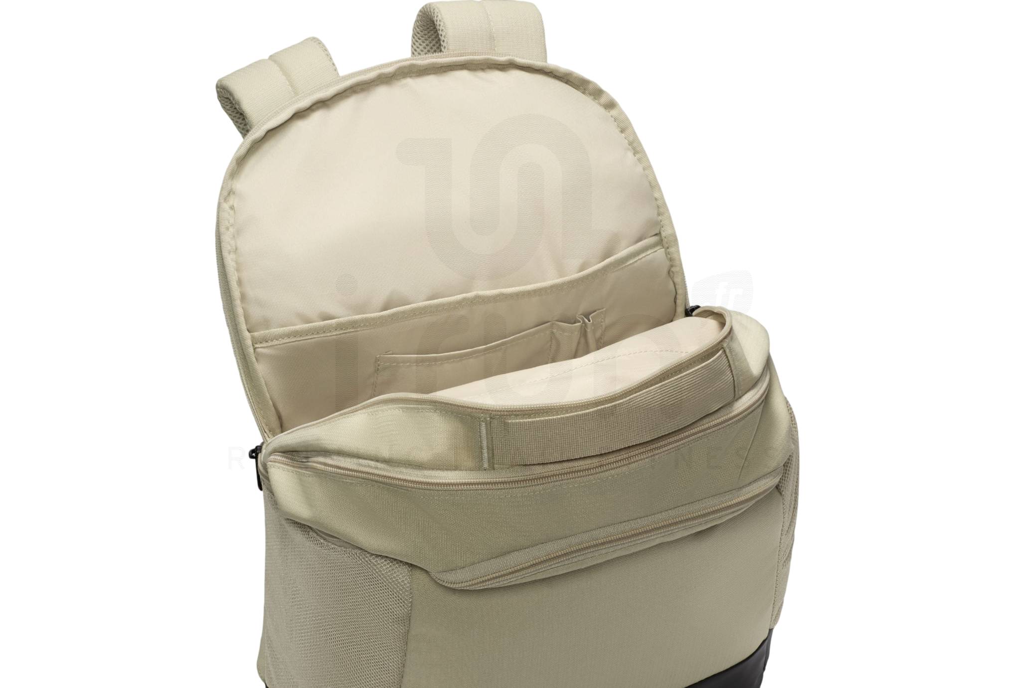 Nike Brasilia 9.5 - M