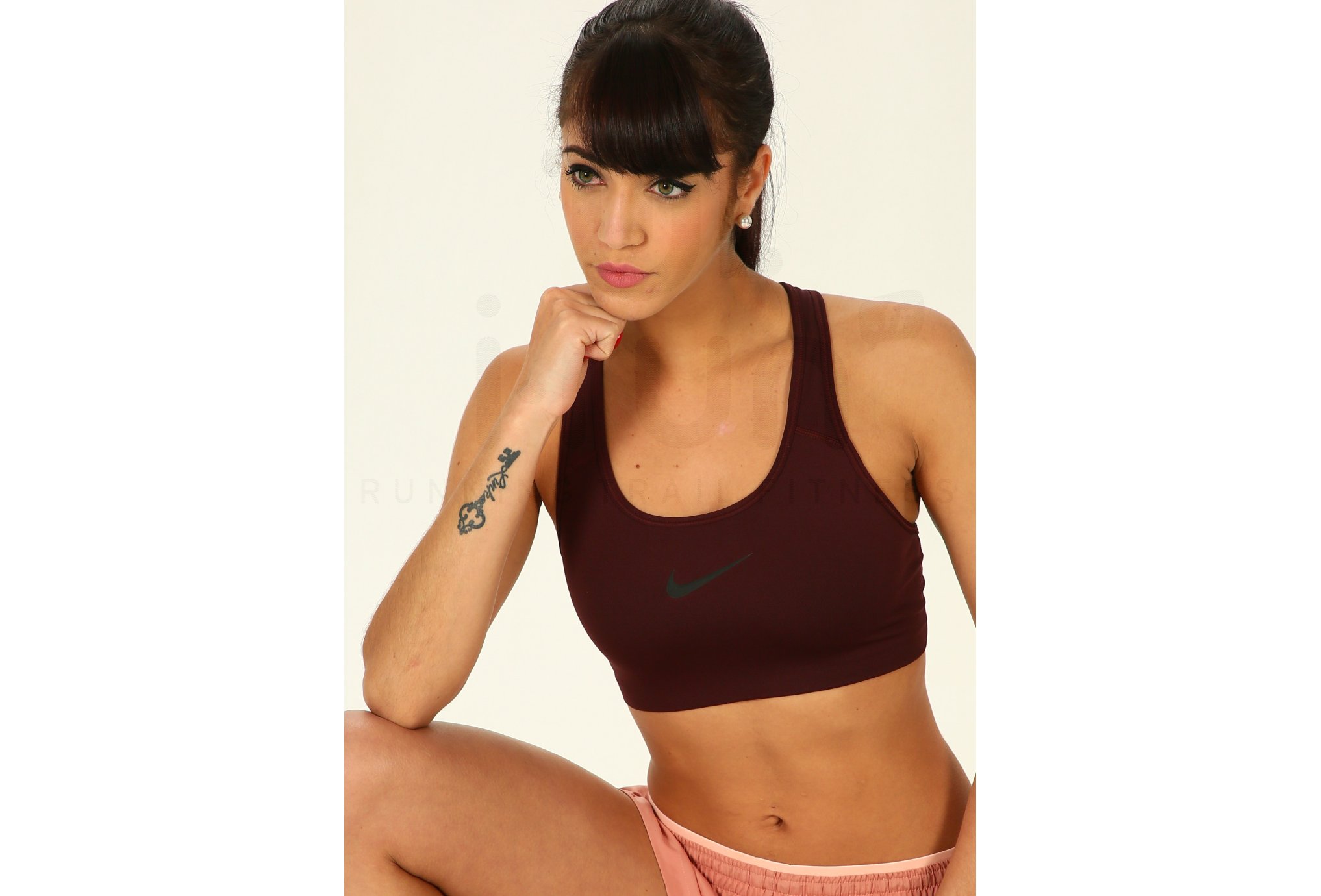 Nike Sujetador Classic Swoosh
