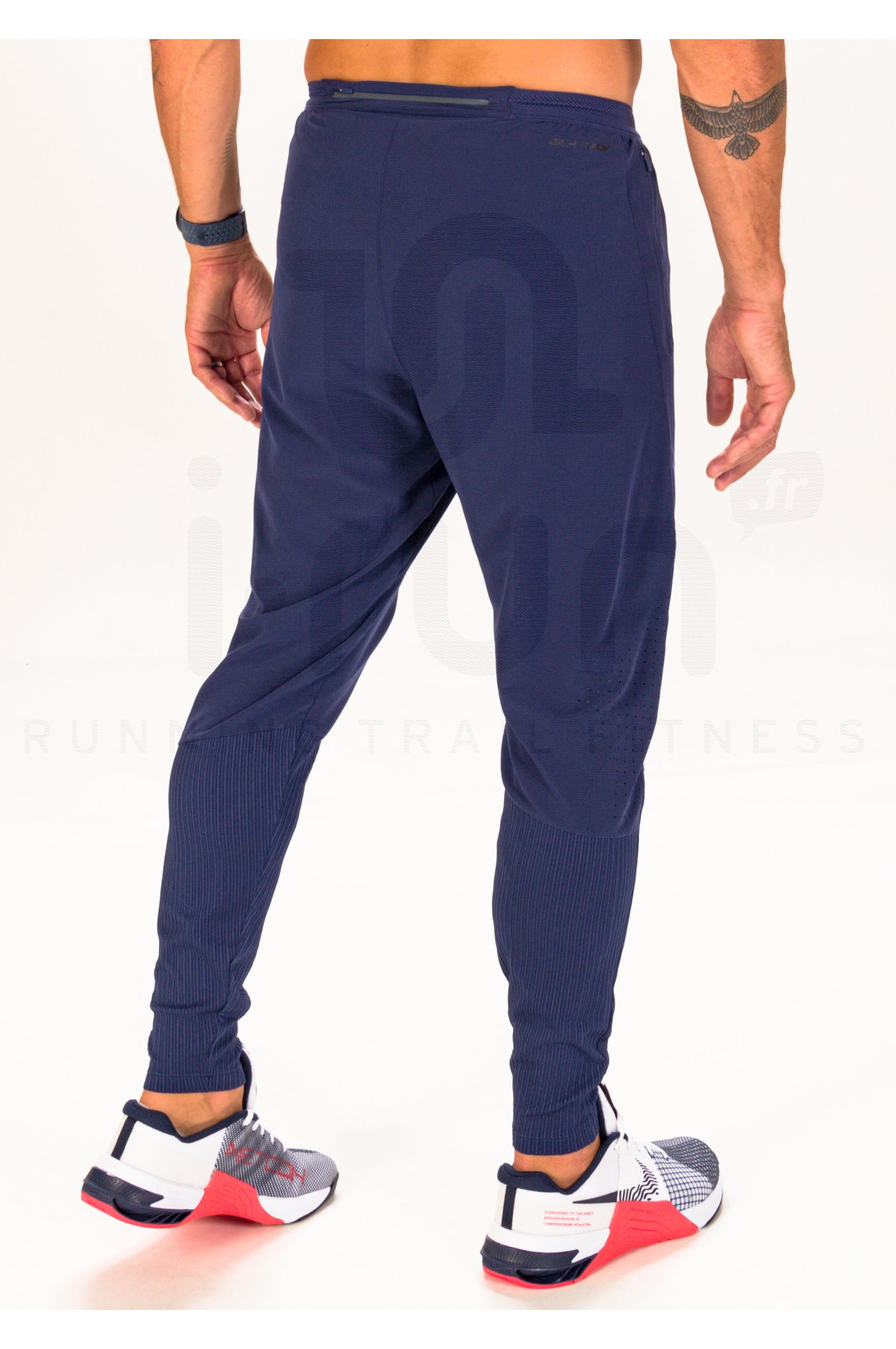 Nike Dri-Fit ADV AeroSwift M 