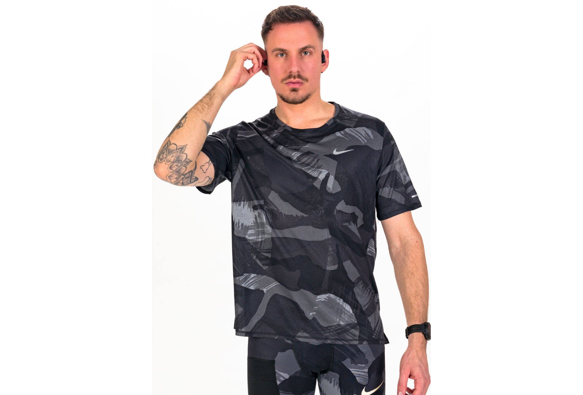 Nike Dri-Fit Miler Camo M vêtement running homme déstockage