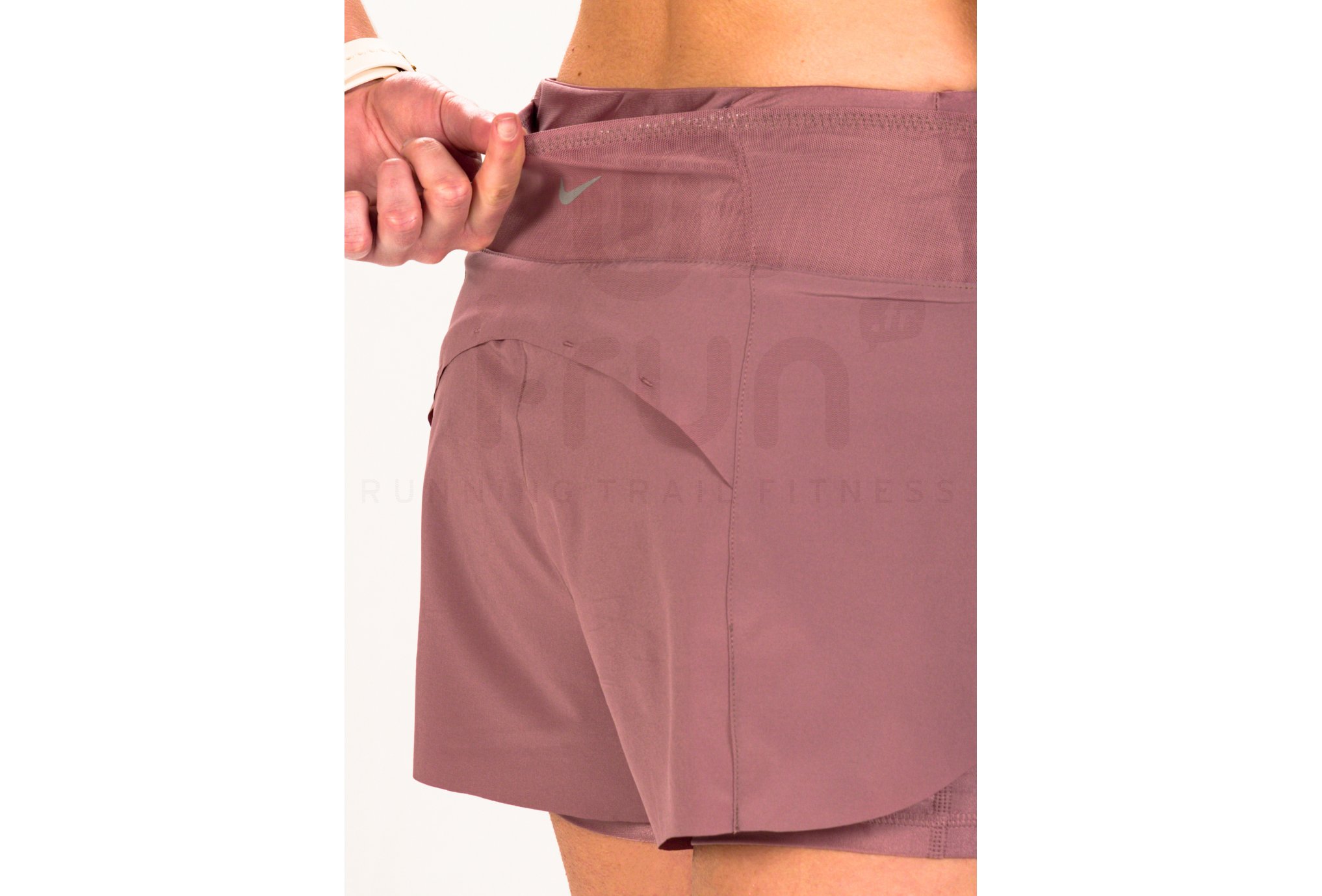 Nike pantal�n corto Dri-Fit Swift 2 en 1