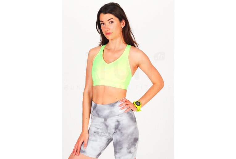 Nike Dri-Fit Swoosh Icon Clash