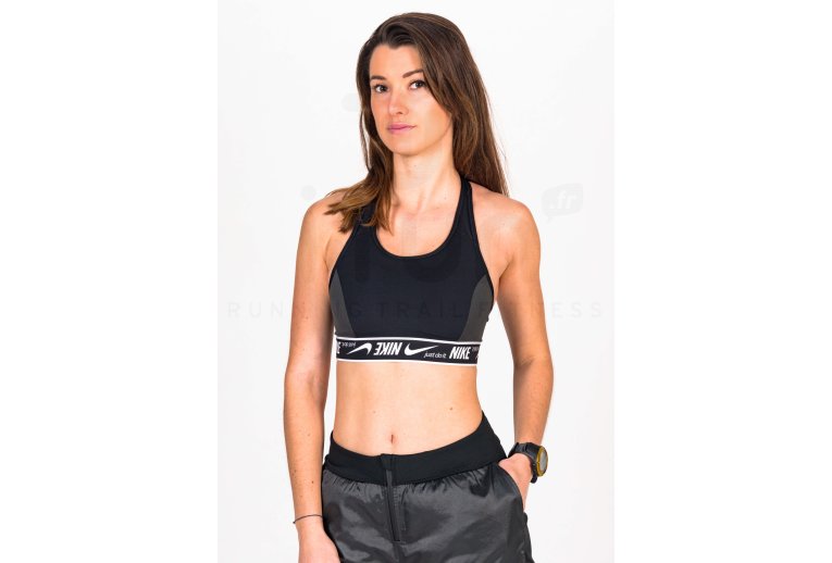 Nike Dri-Fit Swoosh