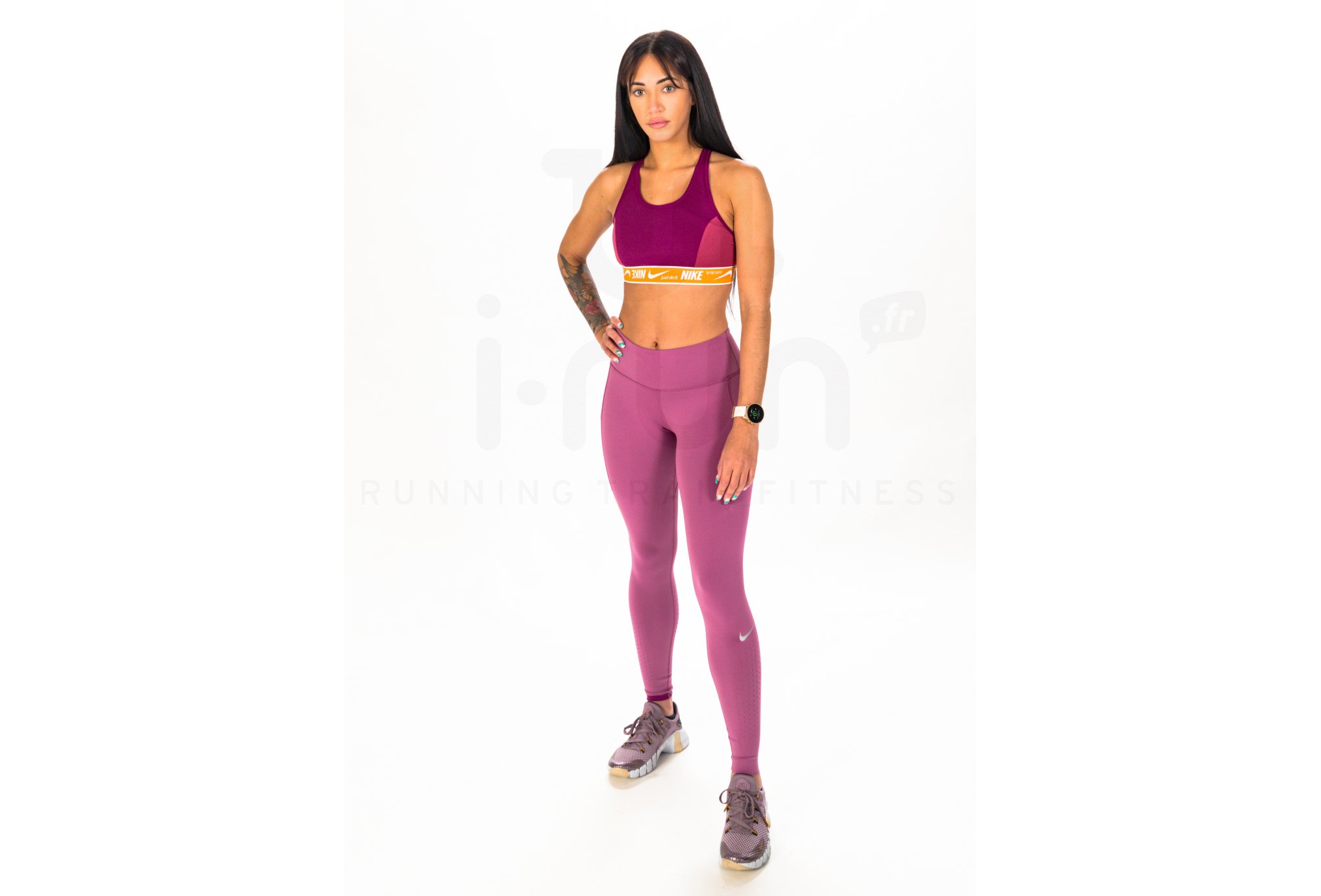 Nike Dri-Fit Swoosh