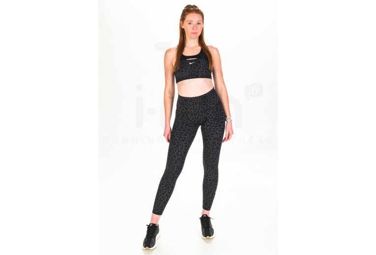 Nike Dri-Fit Swoosh