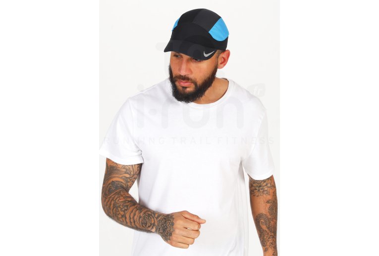 Nike Dri-Fit Tailwind Fast 