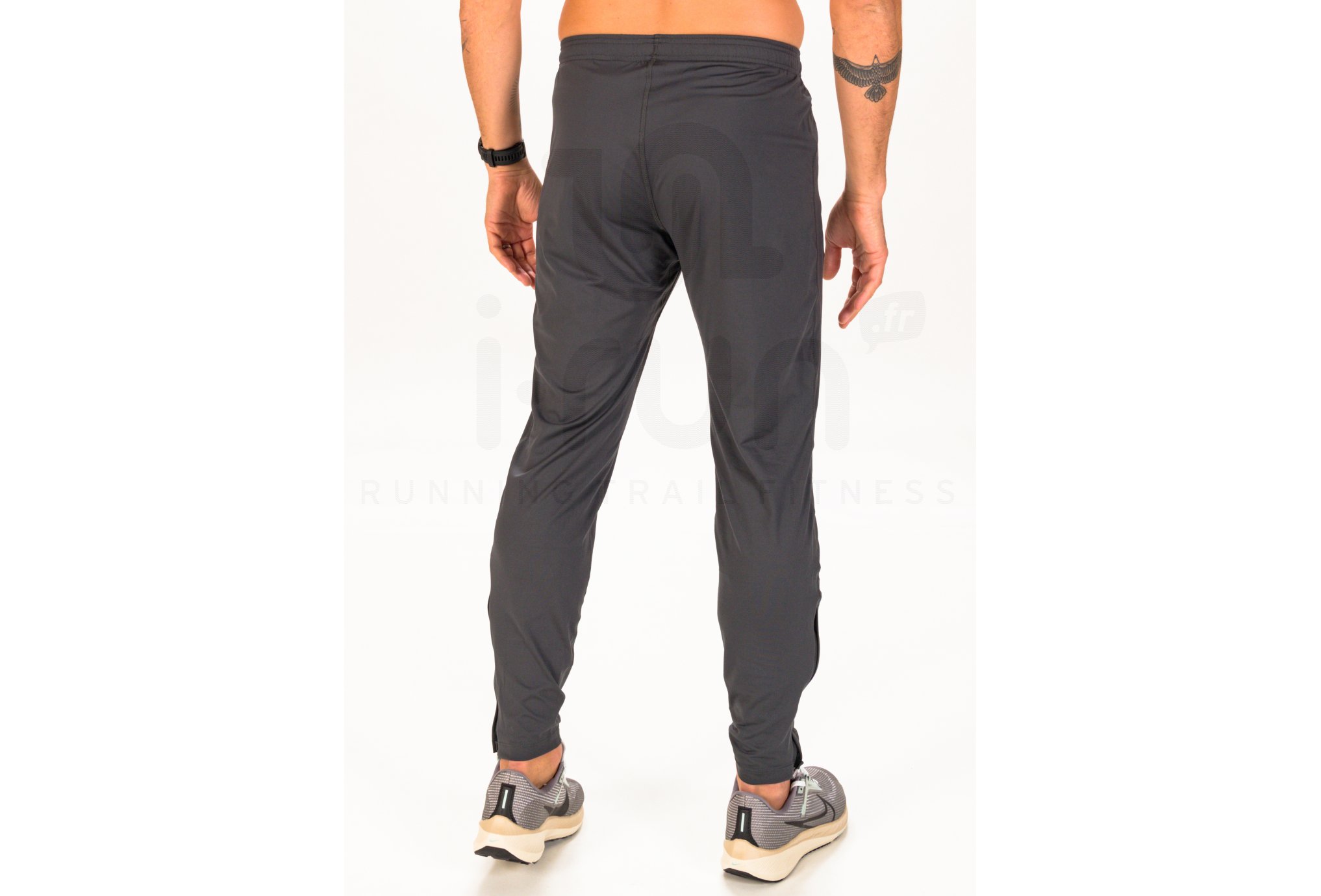 Nike Dry Element M