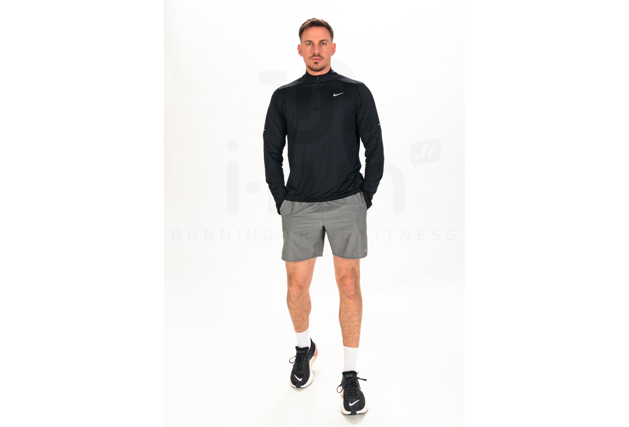 Nike Element M