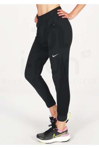Nike Essential Cool W 