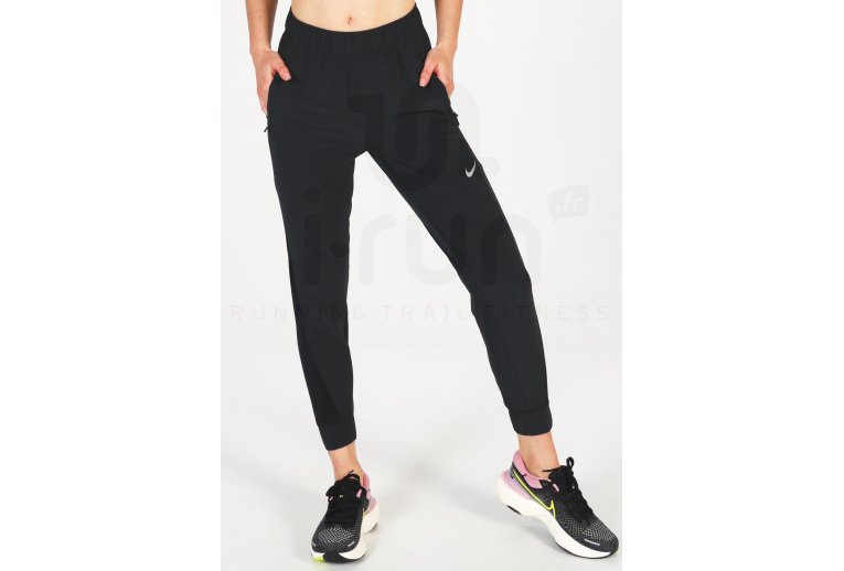 Nike Essential Cool Damen