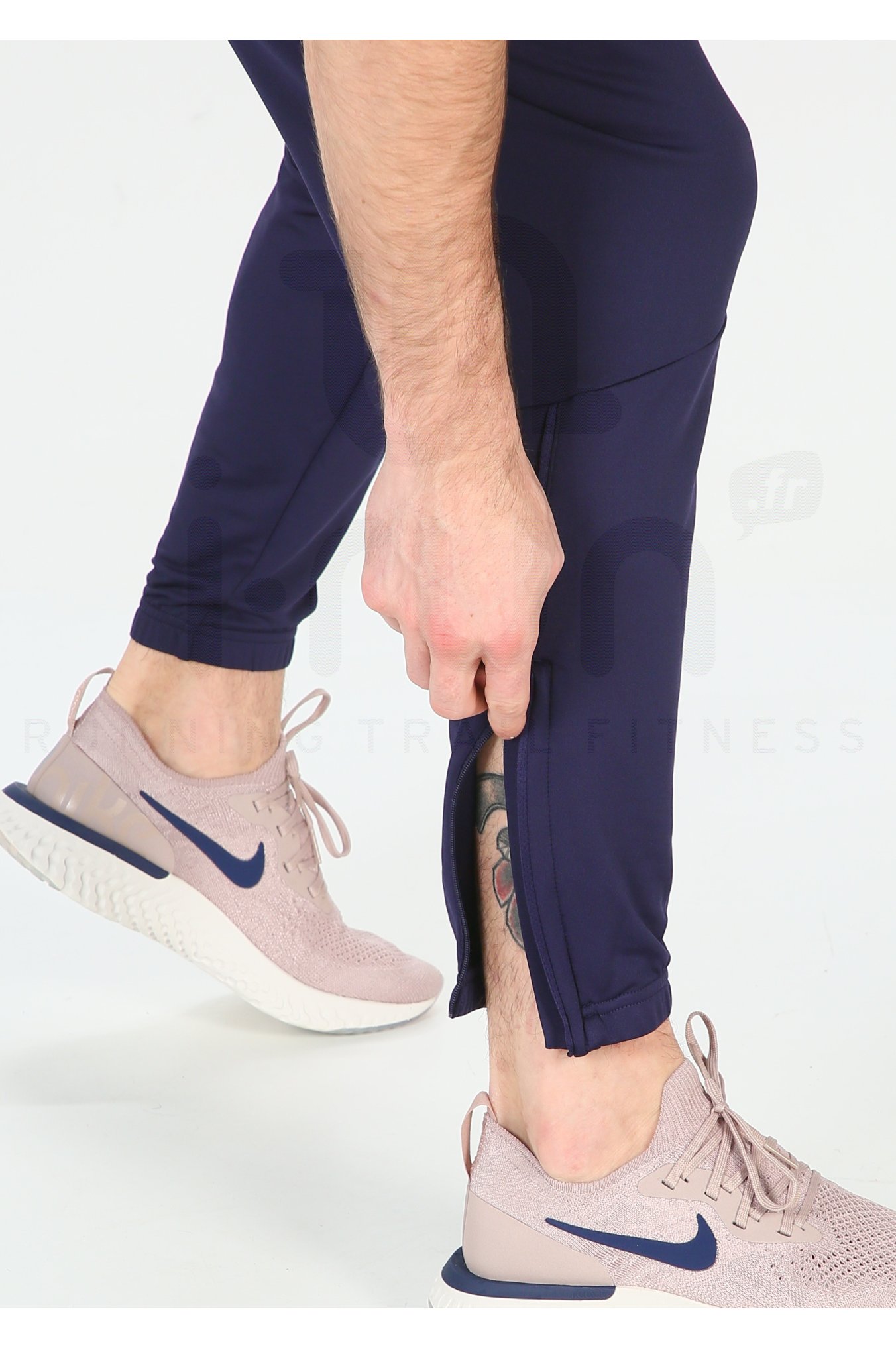 Nike Essential Knit M 