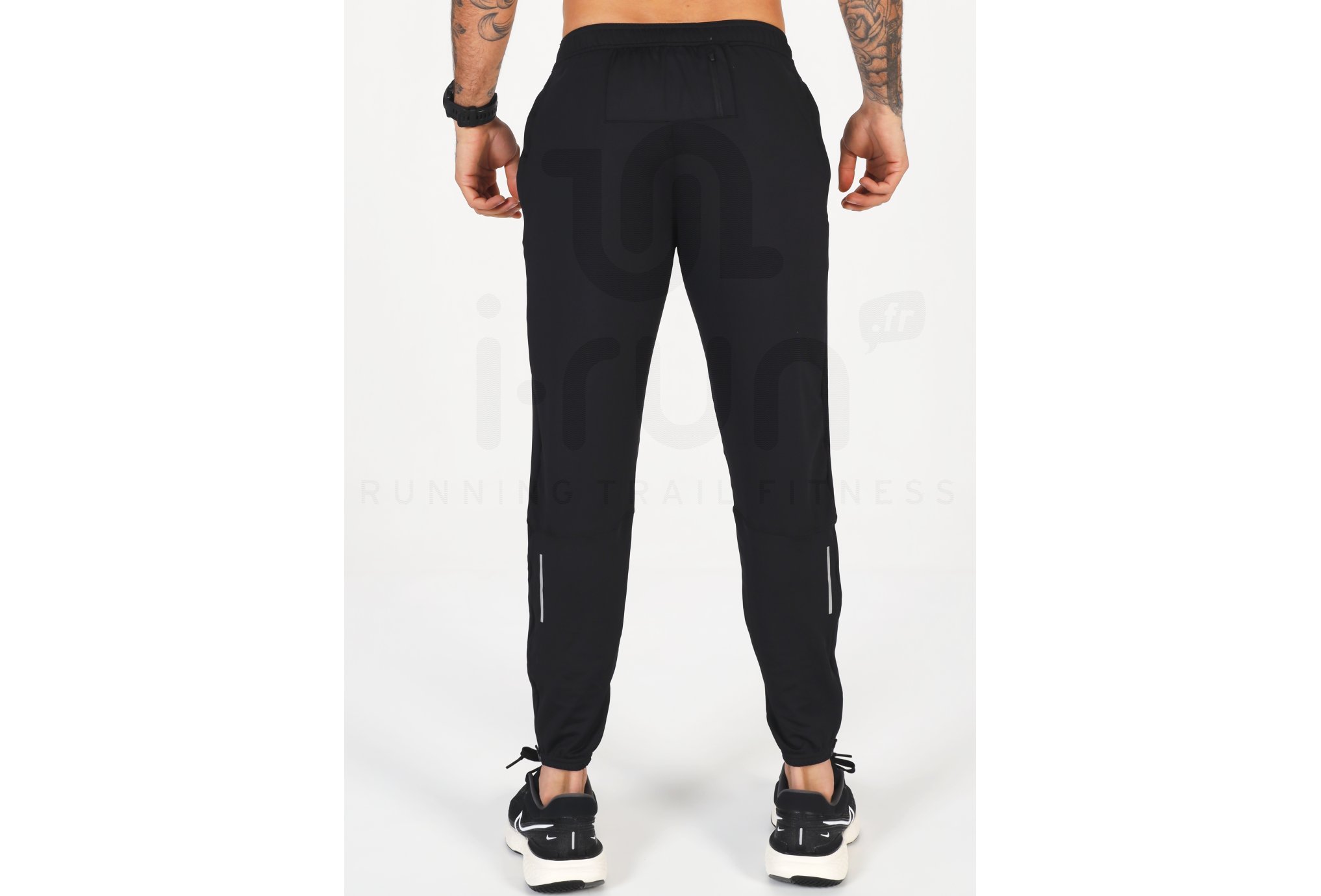 Nike Essential Knit Herren