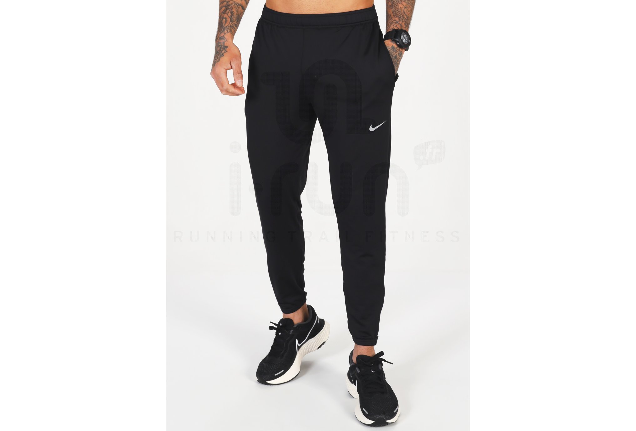 Nike Essential Knit Herren