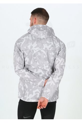 Nike Essential M 
