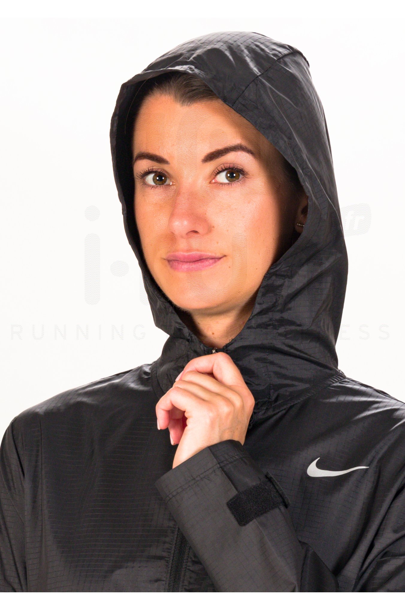 Nike Essential W 