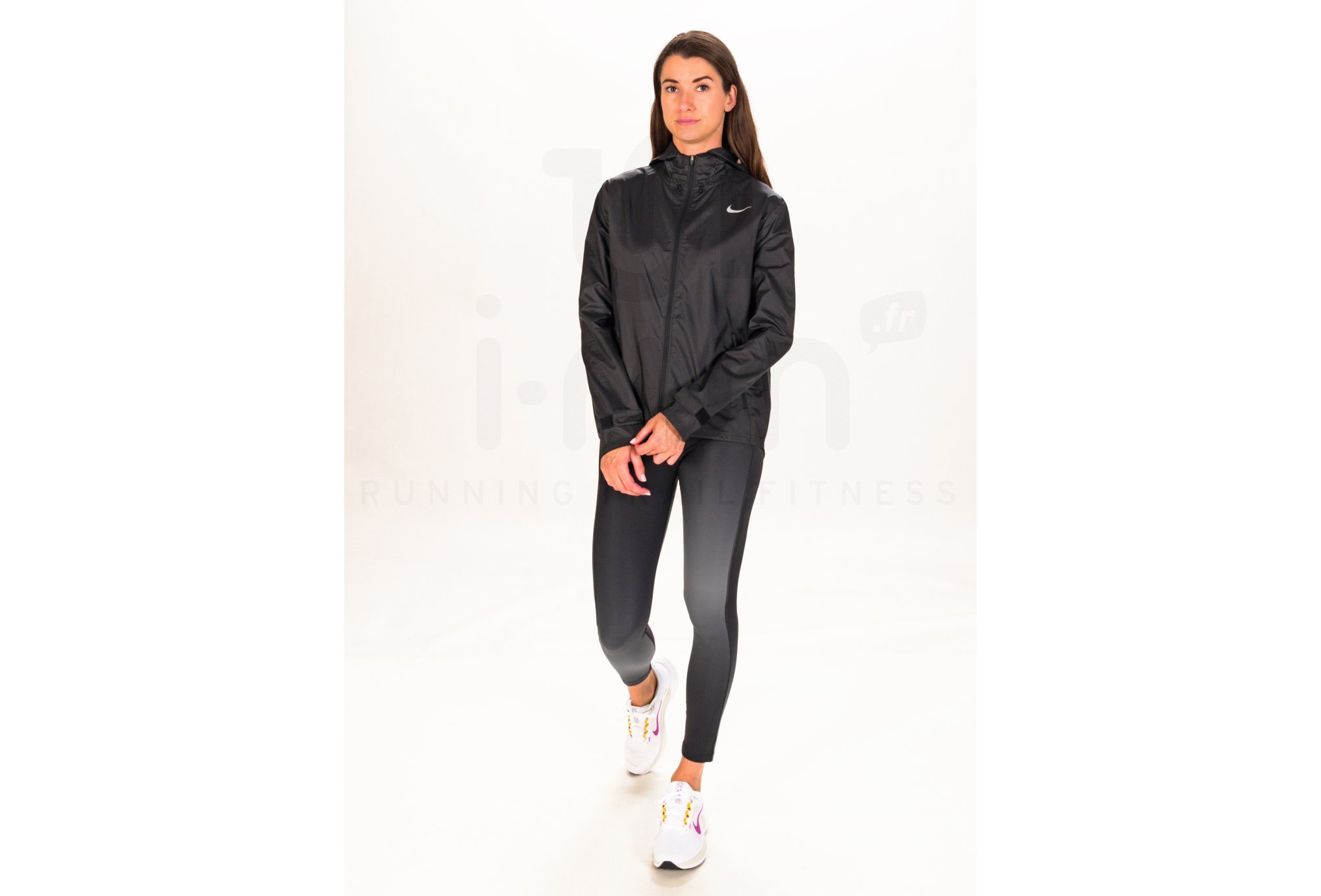 Nike Essential W