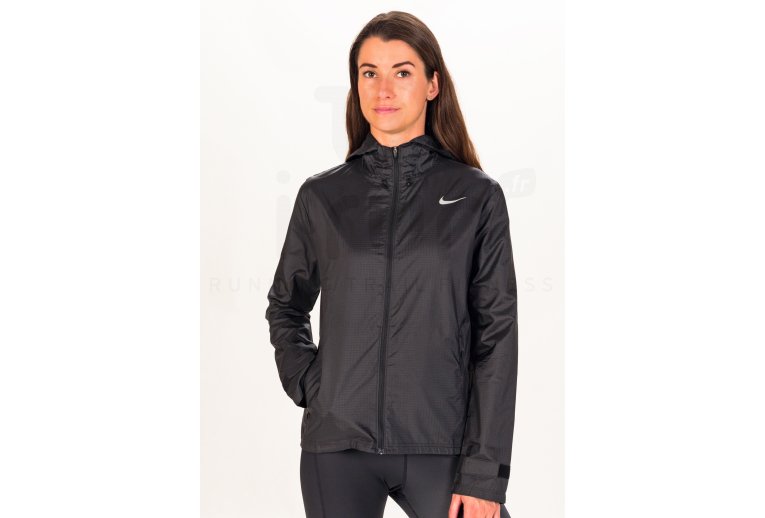 Nike Essential W