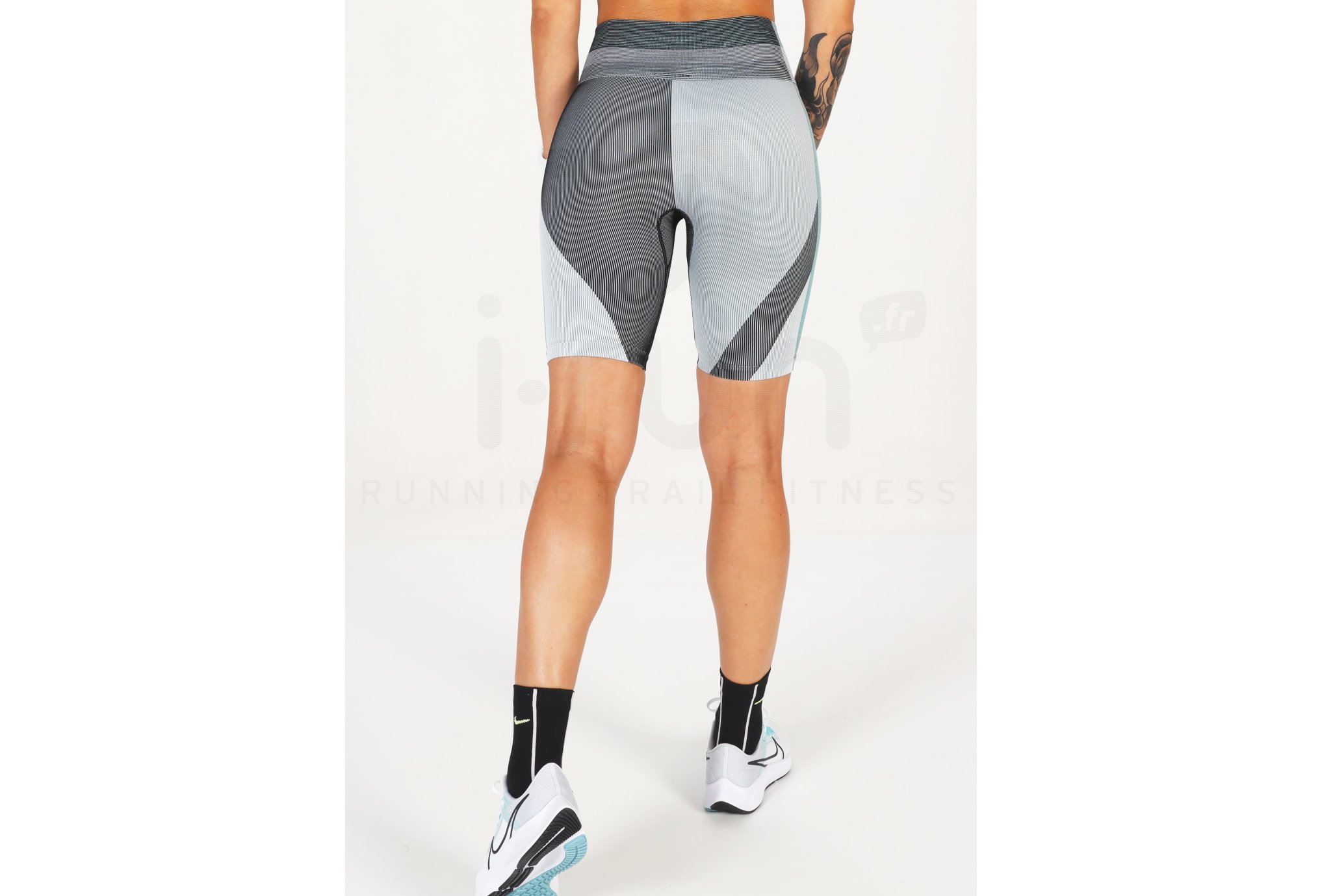 Nike Icon Clash Seamless W