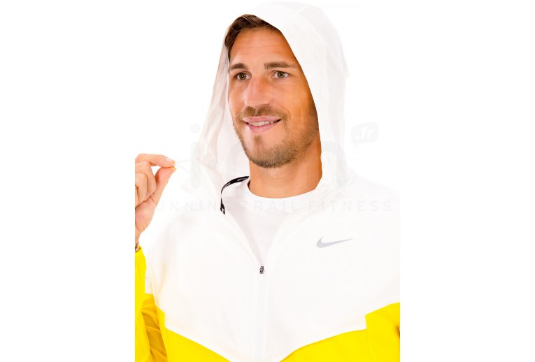 Nike Impossibly Light Windrunner