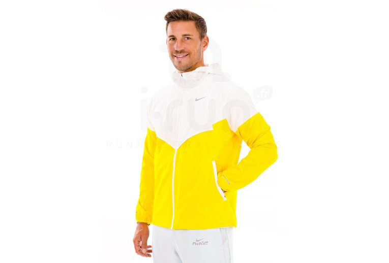 Nike Impossibly Light Windrunner