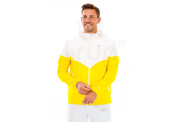 Nike Impossibly Light Windrunner