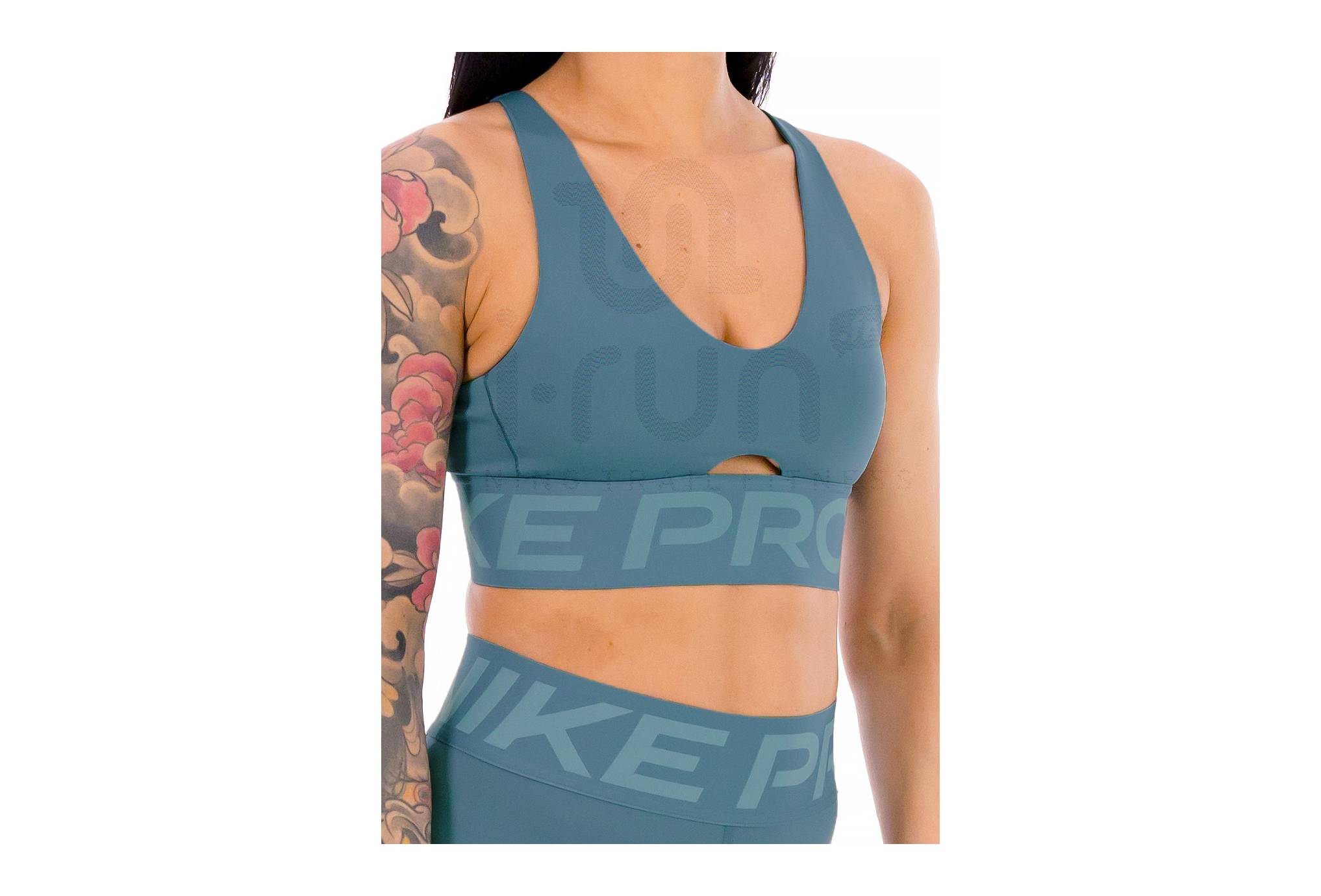 Nike Indy Plunge