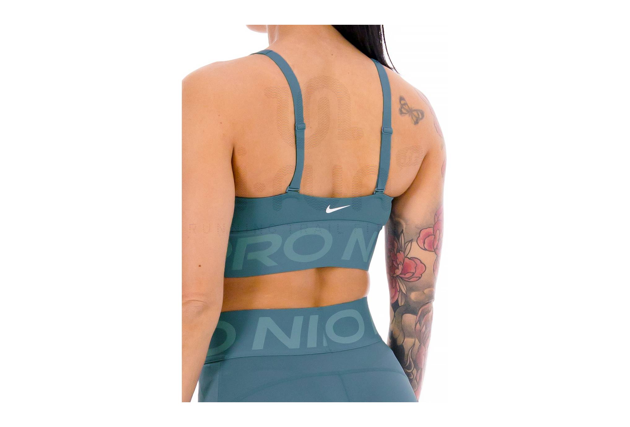 Nike Indy Plunge
