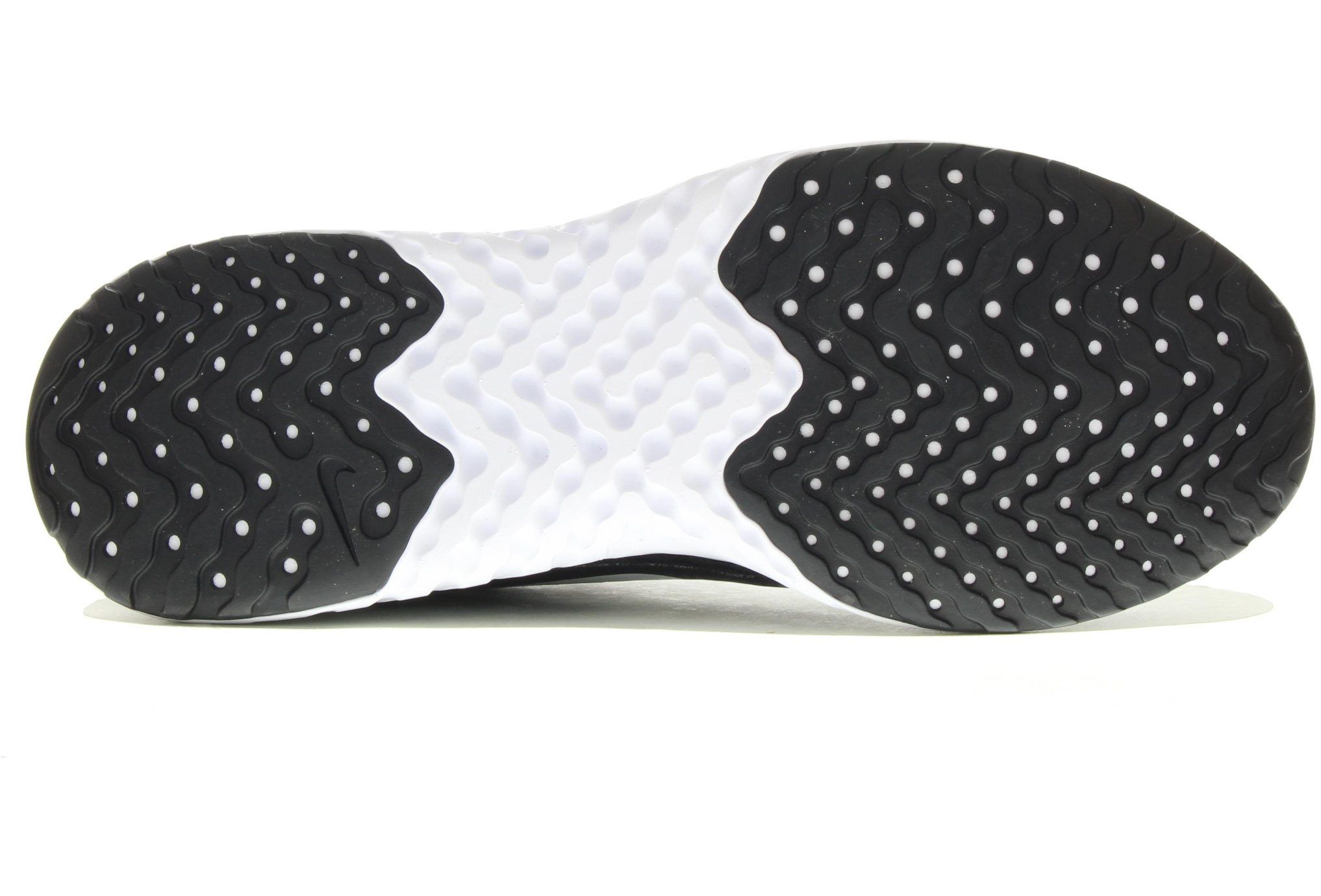 Nike Legend React