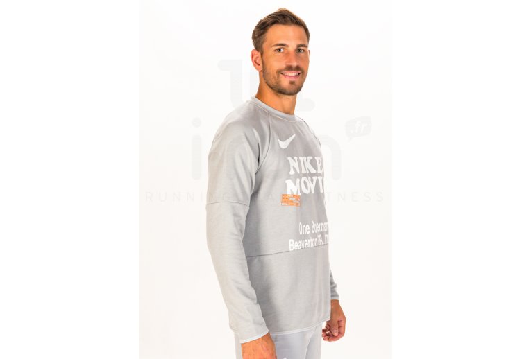 Nike Moving M