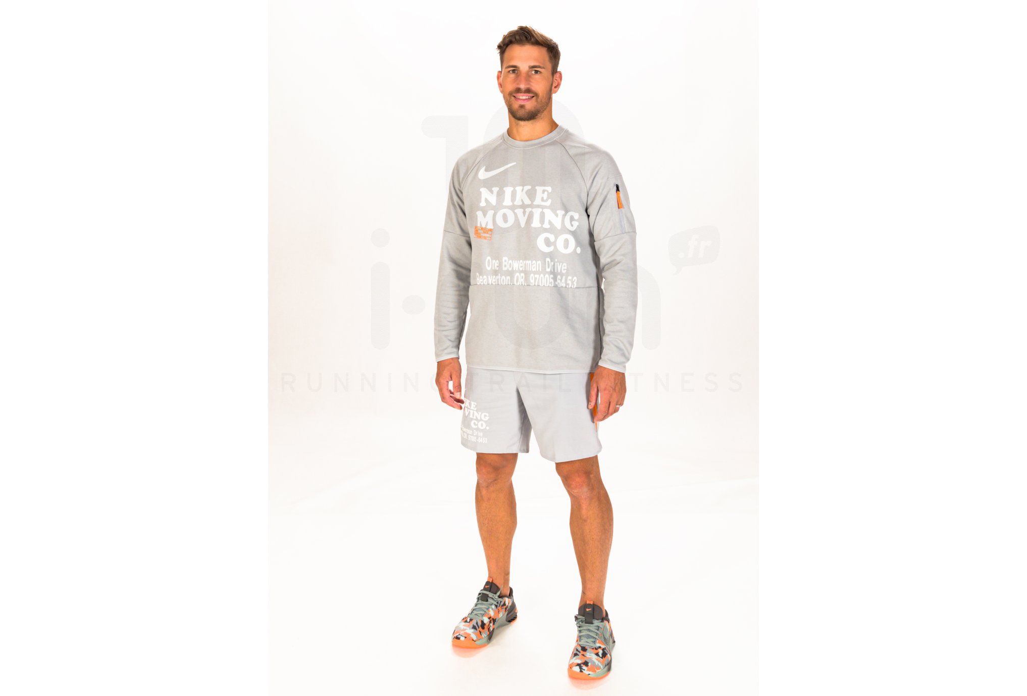 Nike Moving M