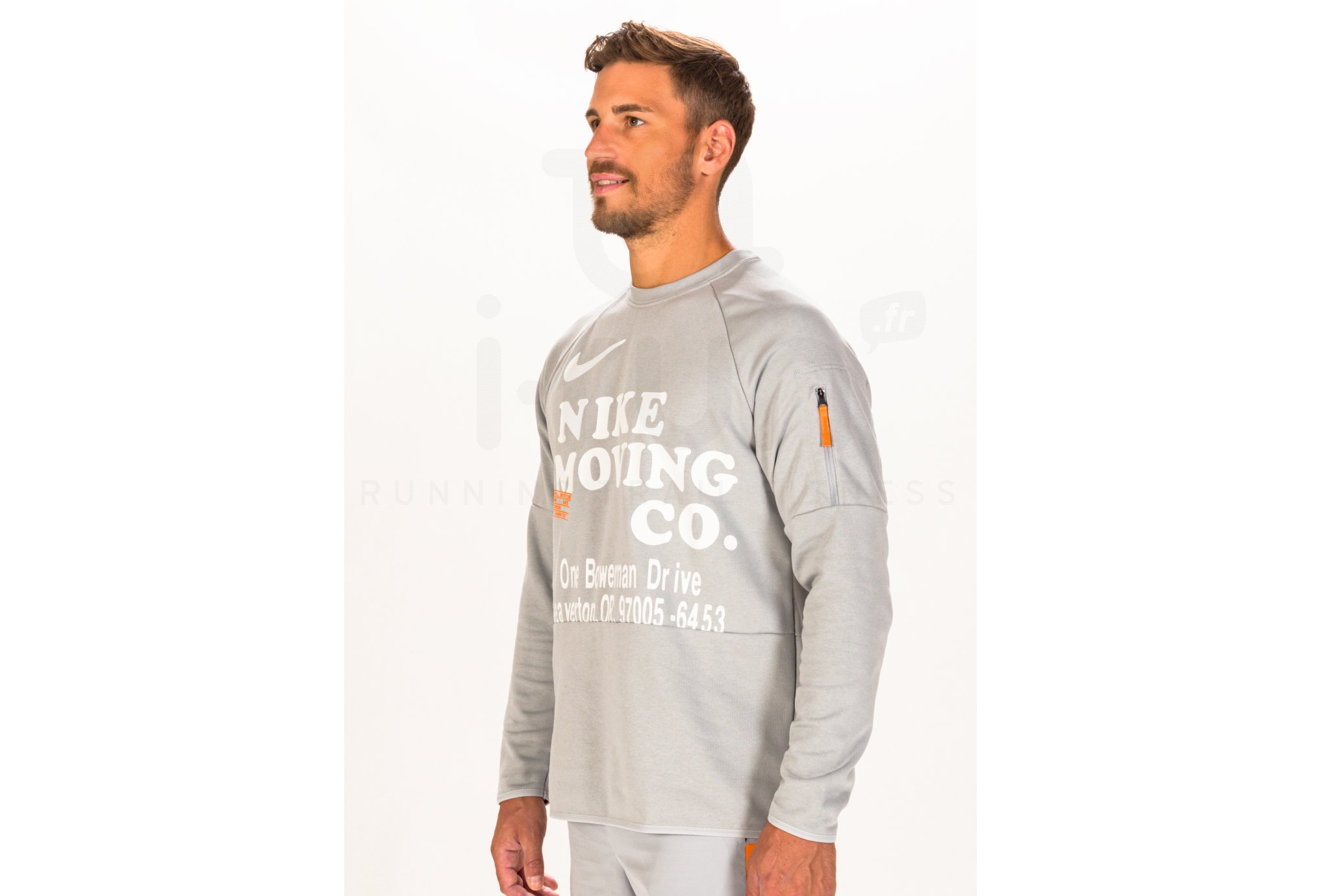 Nike Moving M