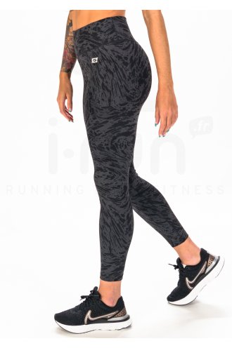 Nike One Icon Clash W 