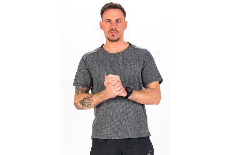 Nike Pinnacle Run Division