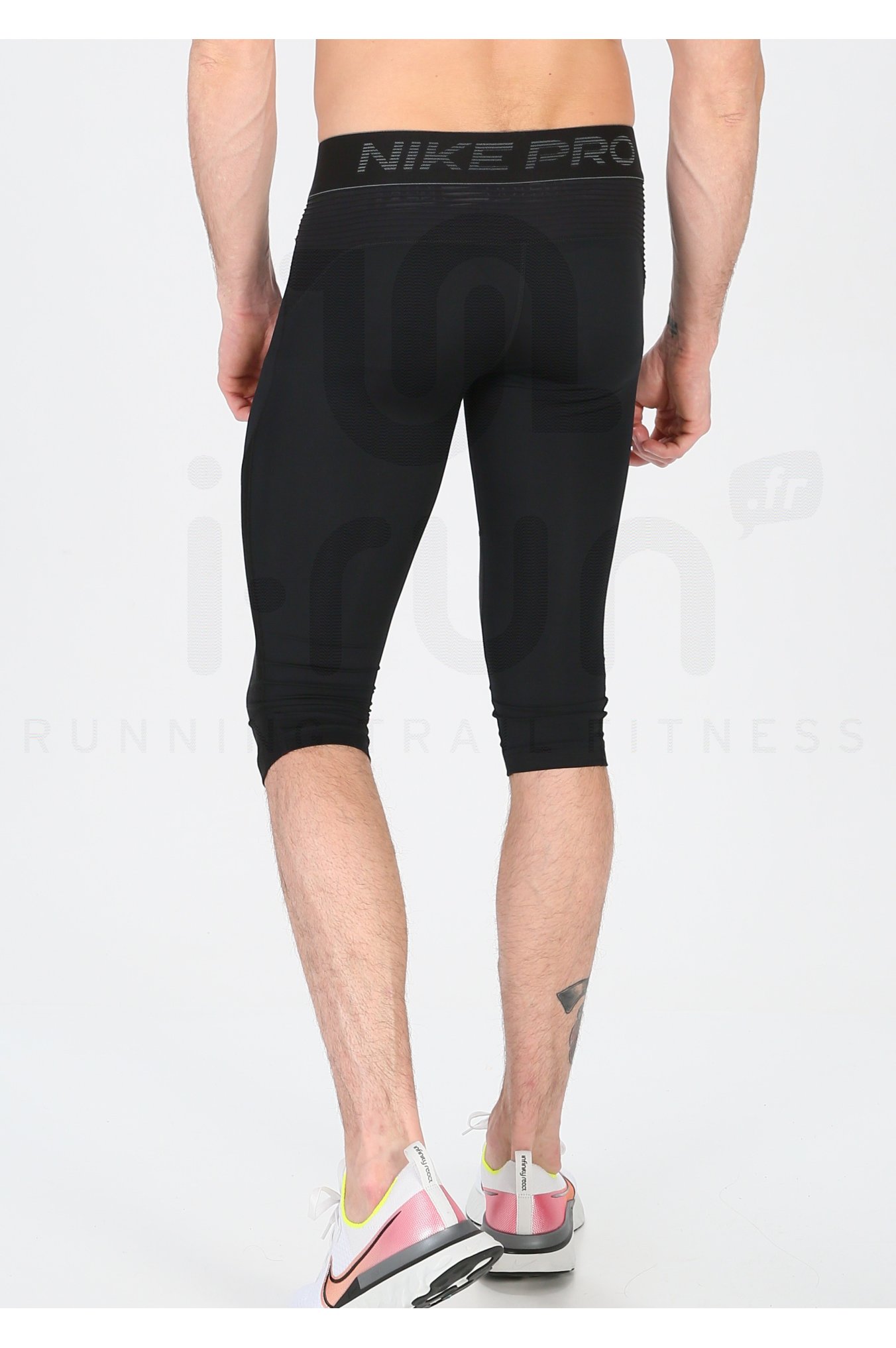 Nike Pro AeroAdapt M 