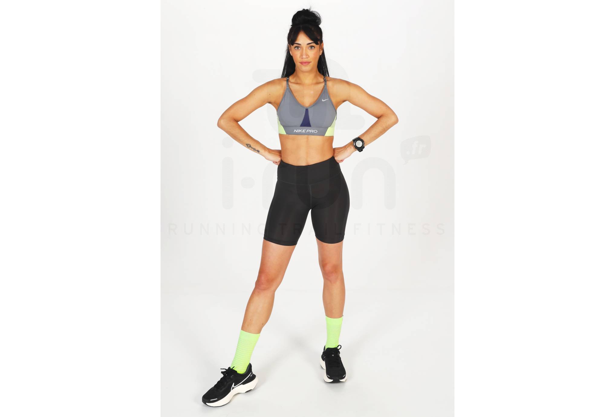 Nike Pro Indy