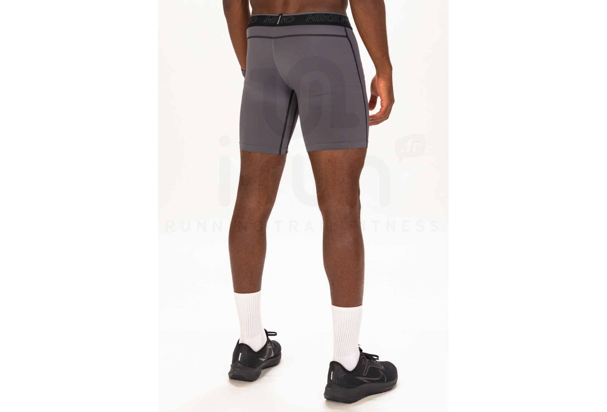 Nike Pro M