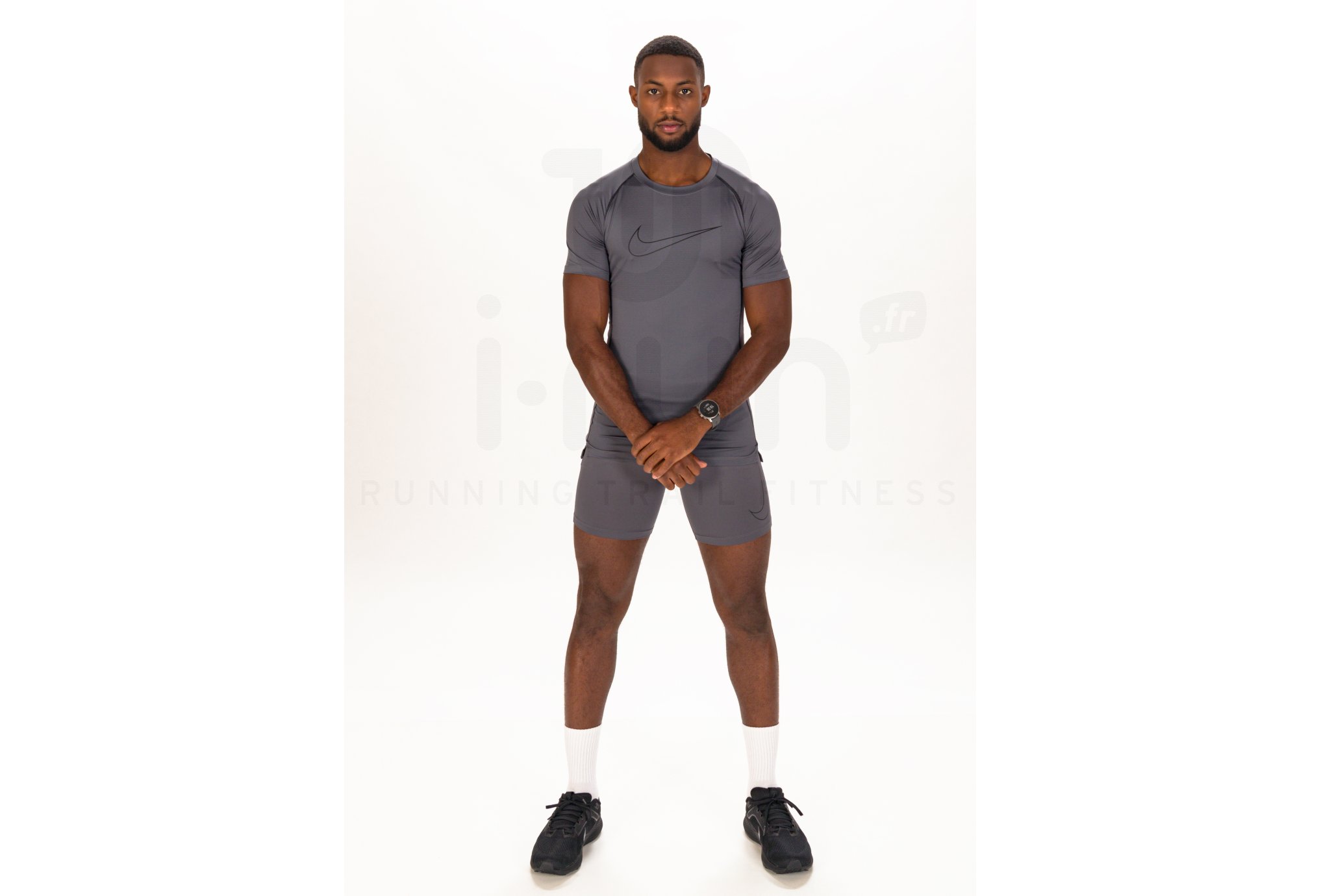 Nike Pro M