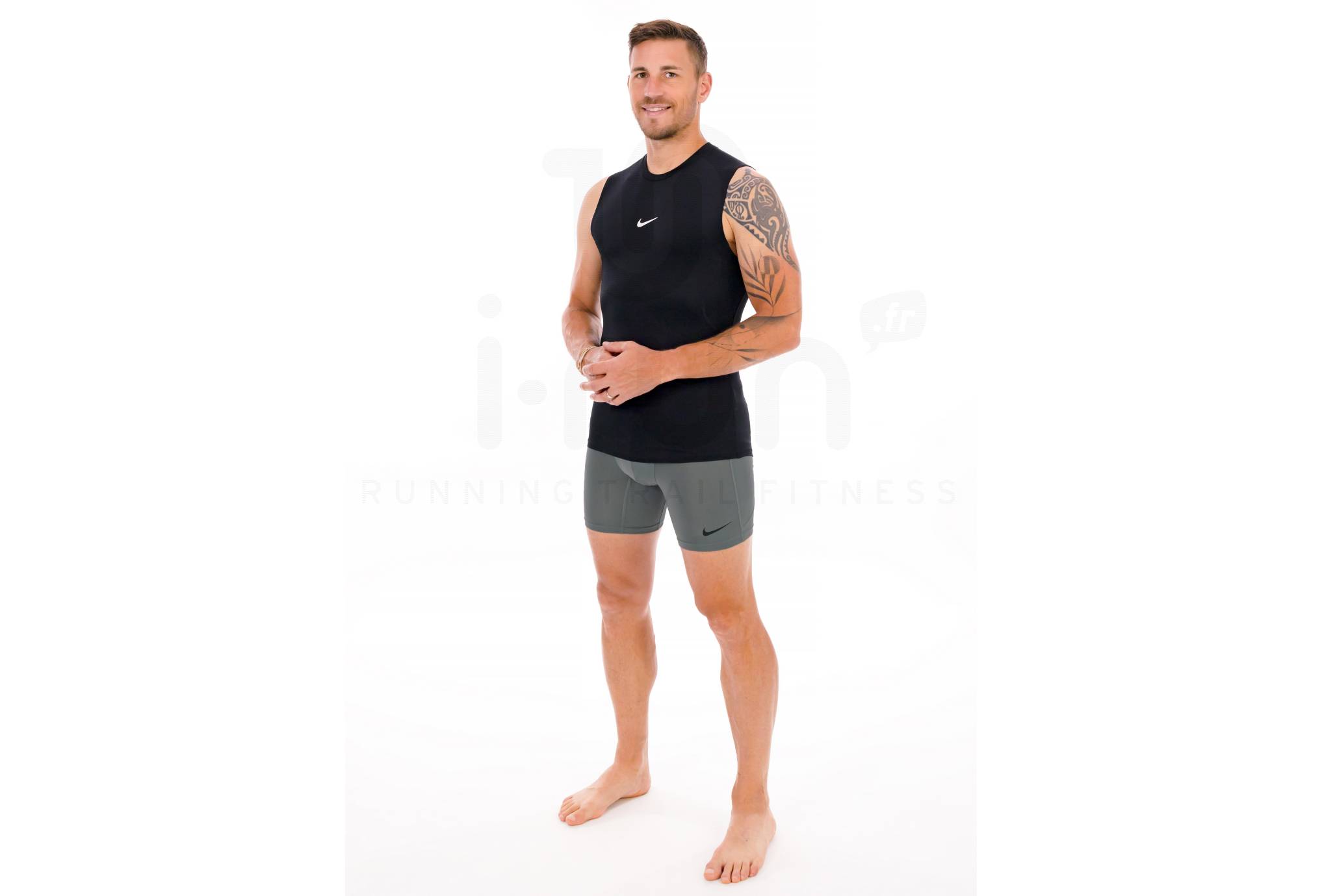 Nike Pro M