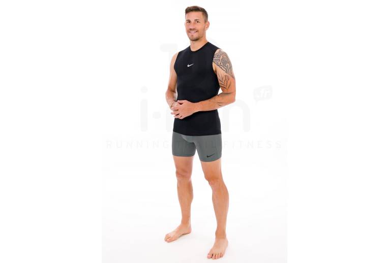 Nike Pro M