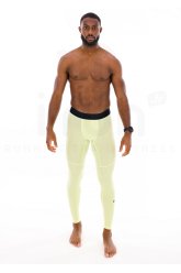 Nike 1. Veste Frozenshield - Casaco Frozenshield  
2. Chaussures de course Speedcross - T�nis de corrida Speedcross  
3. Sac � dos Air Zoom - Mochila Air Zoom