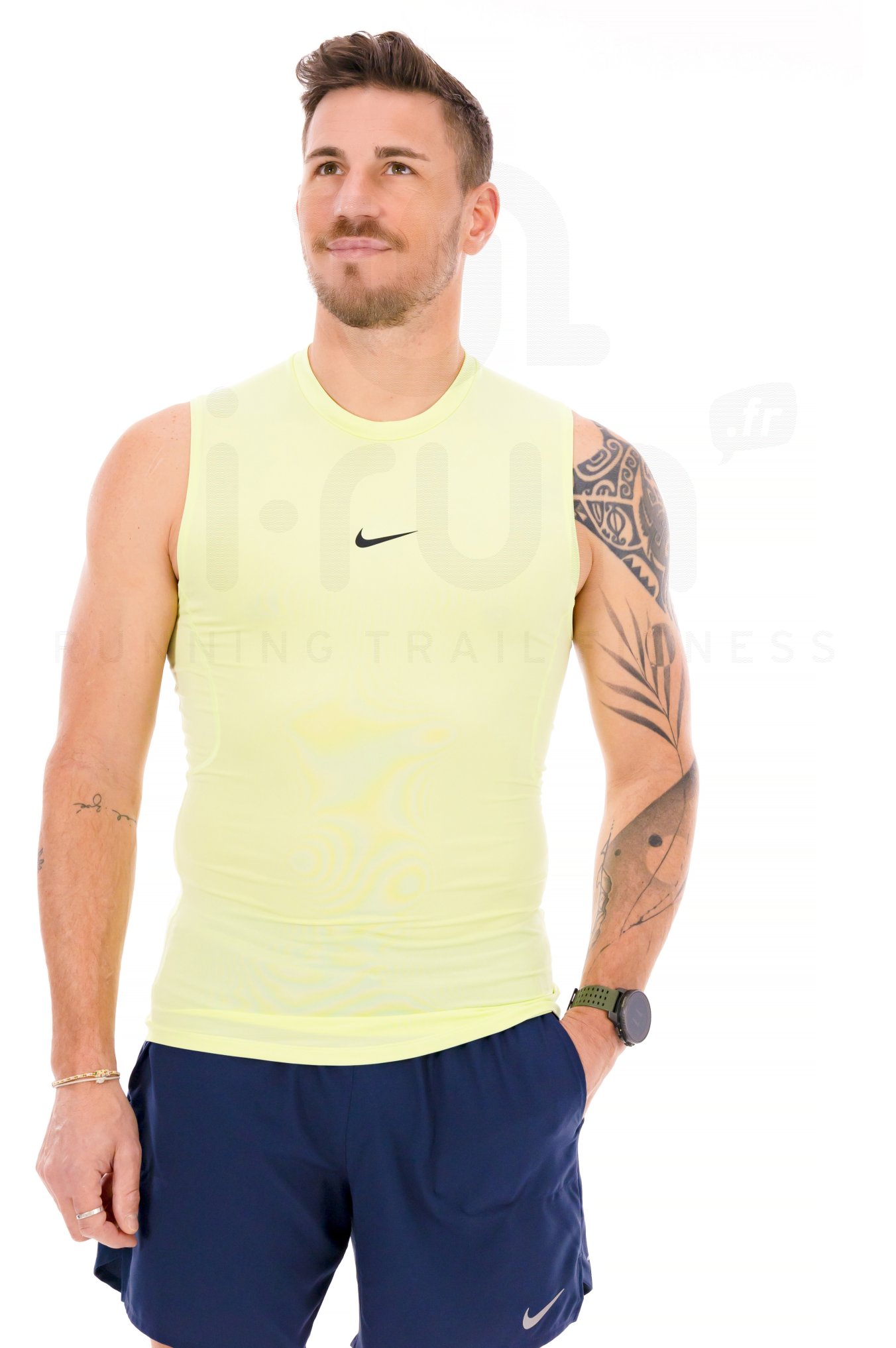 Nike Pro M