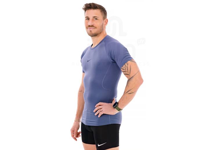 Nike Pro M