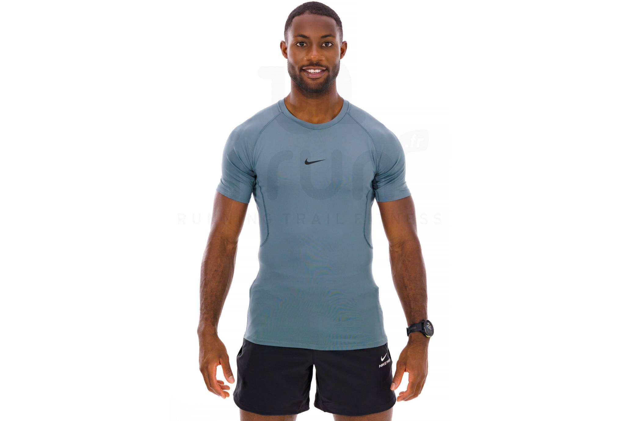 Nike Pro M