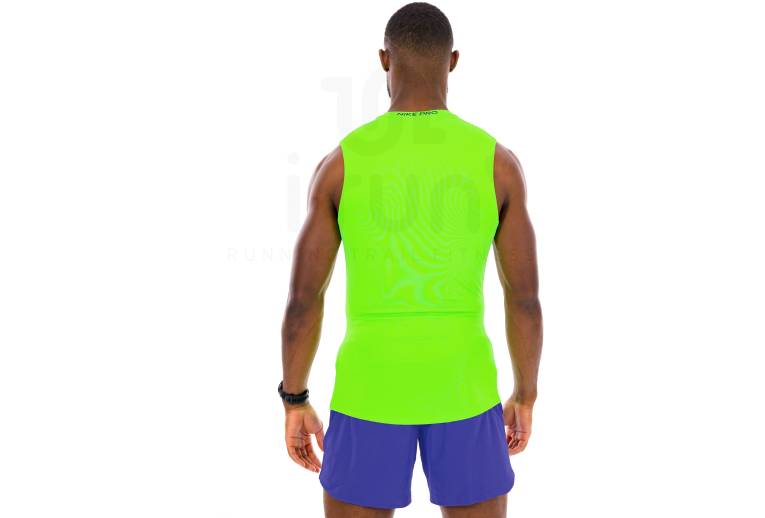 Nike Pro M