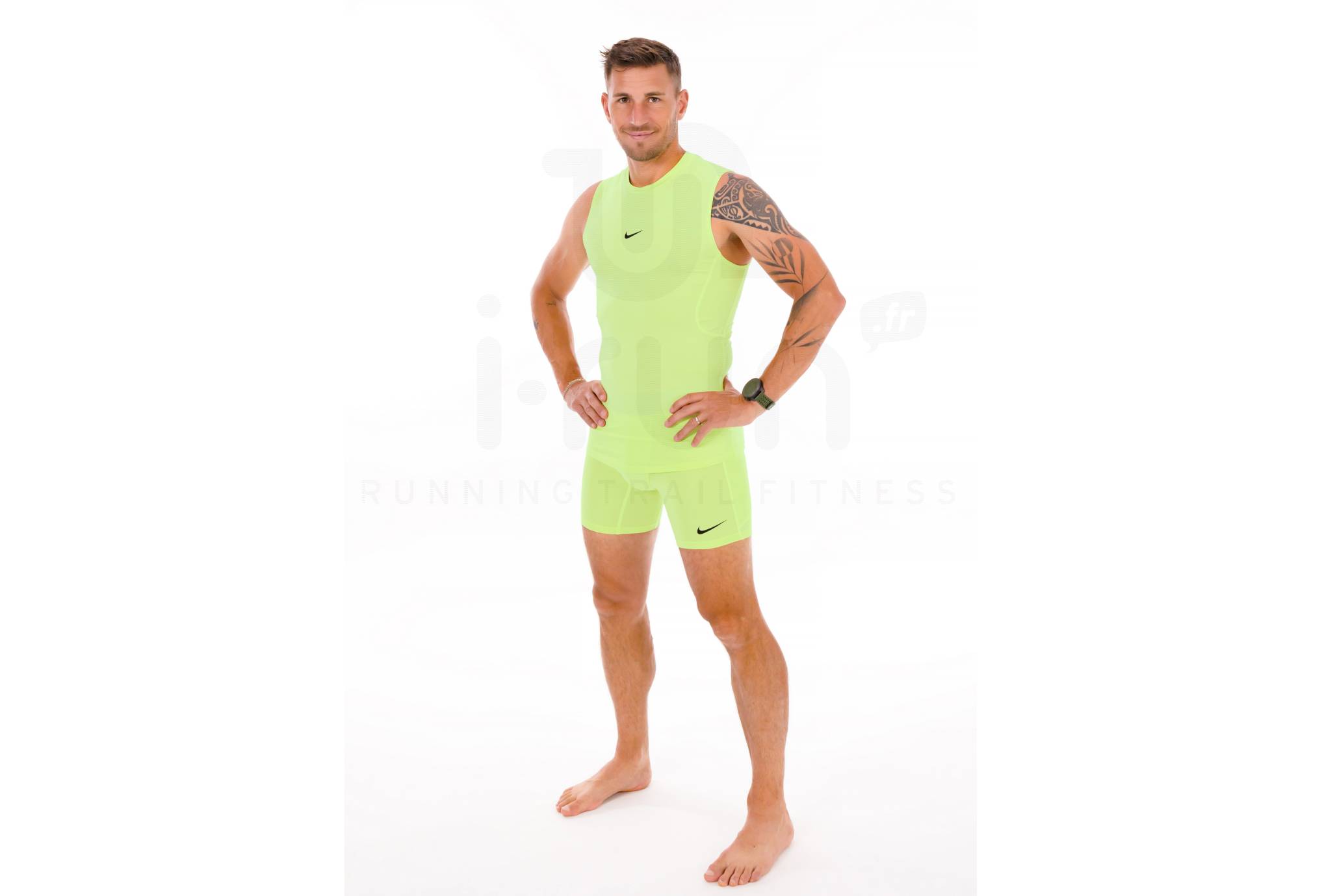 Nike Pro M