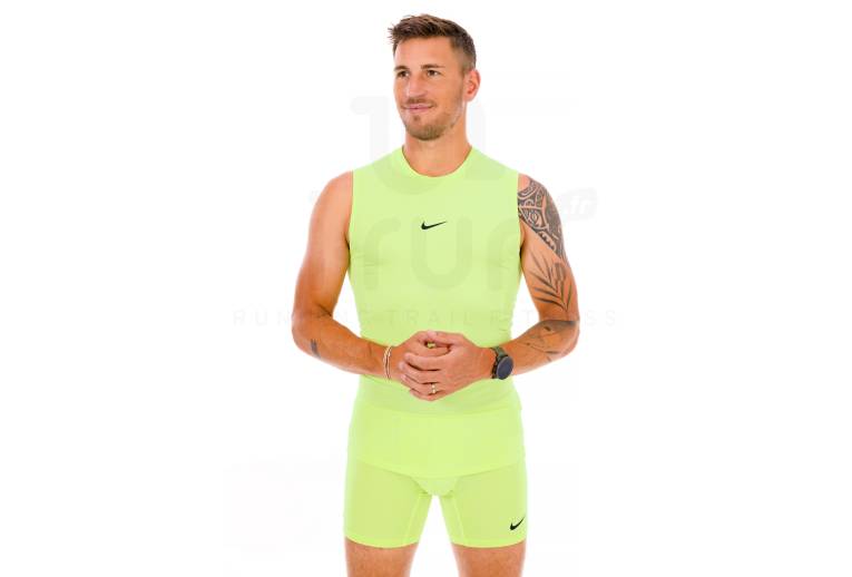 Nike Pro M